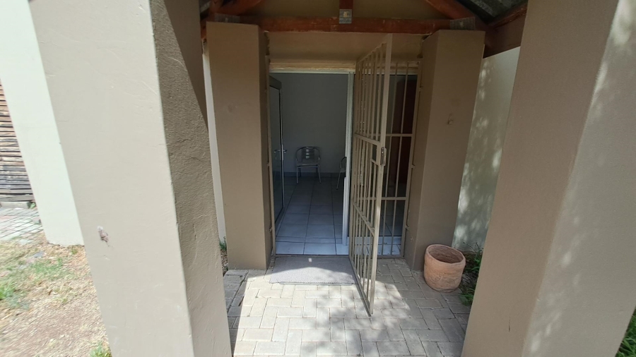 5 Bedroom Property for Sale in Brandwag Free State